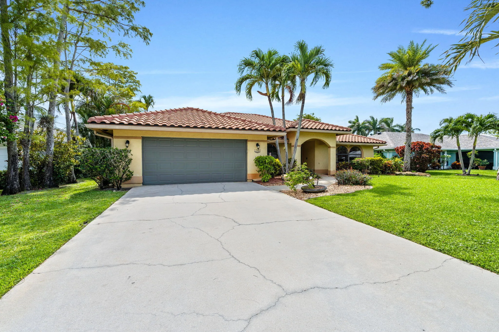2-web-or-mls-A7409532