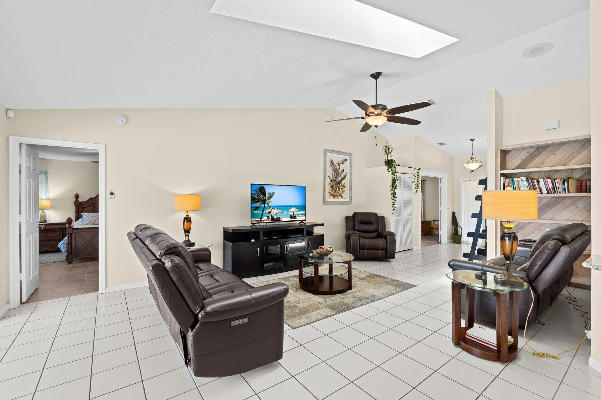16-web-or-mls-A7409456