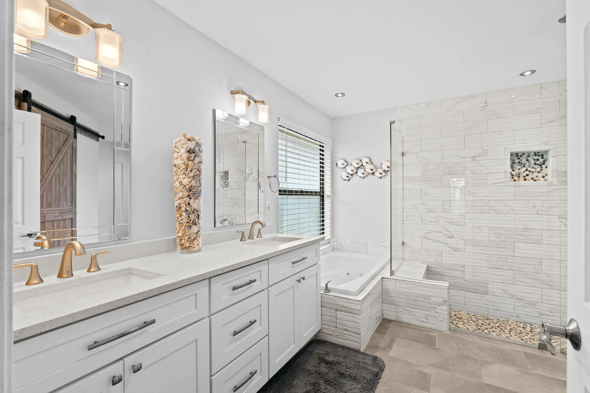 23-web-or-mls-A7409522