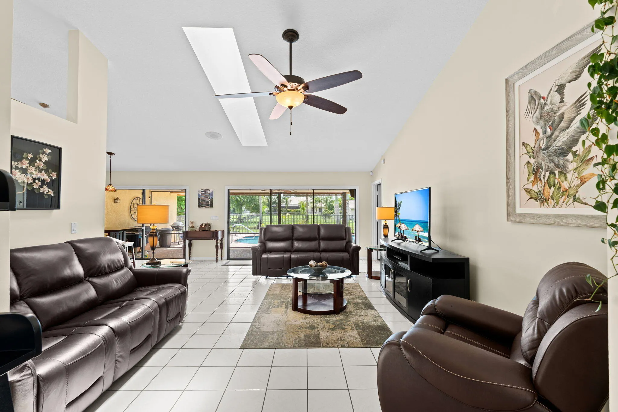 15-web-or-mls-A7409453
