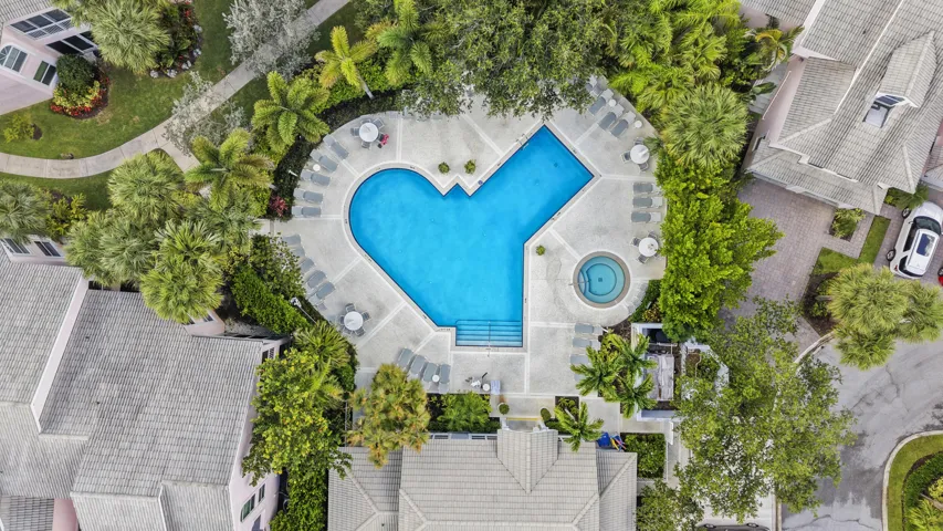 34_jupiter + pool 01