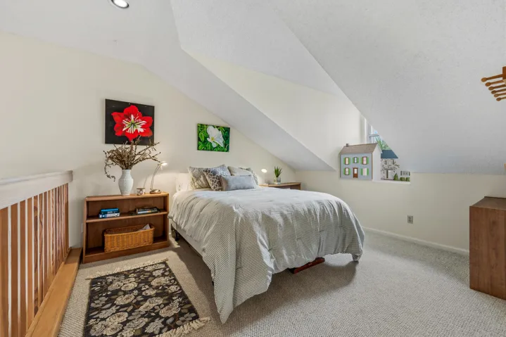 Loft - Guest Bedroom- Home Office - Bonus room