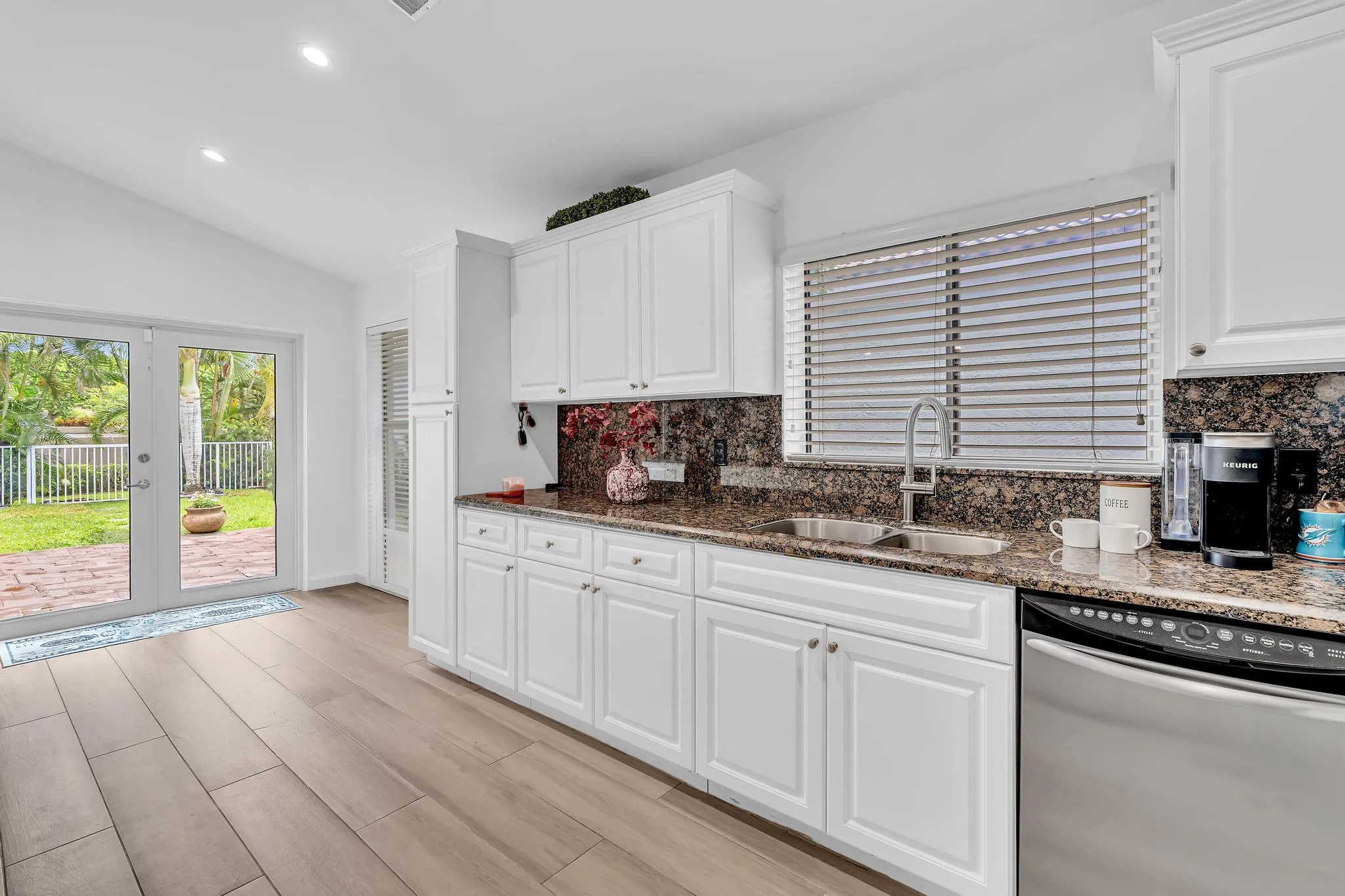 New Kitchen Cabinets and SS appliances