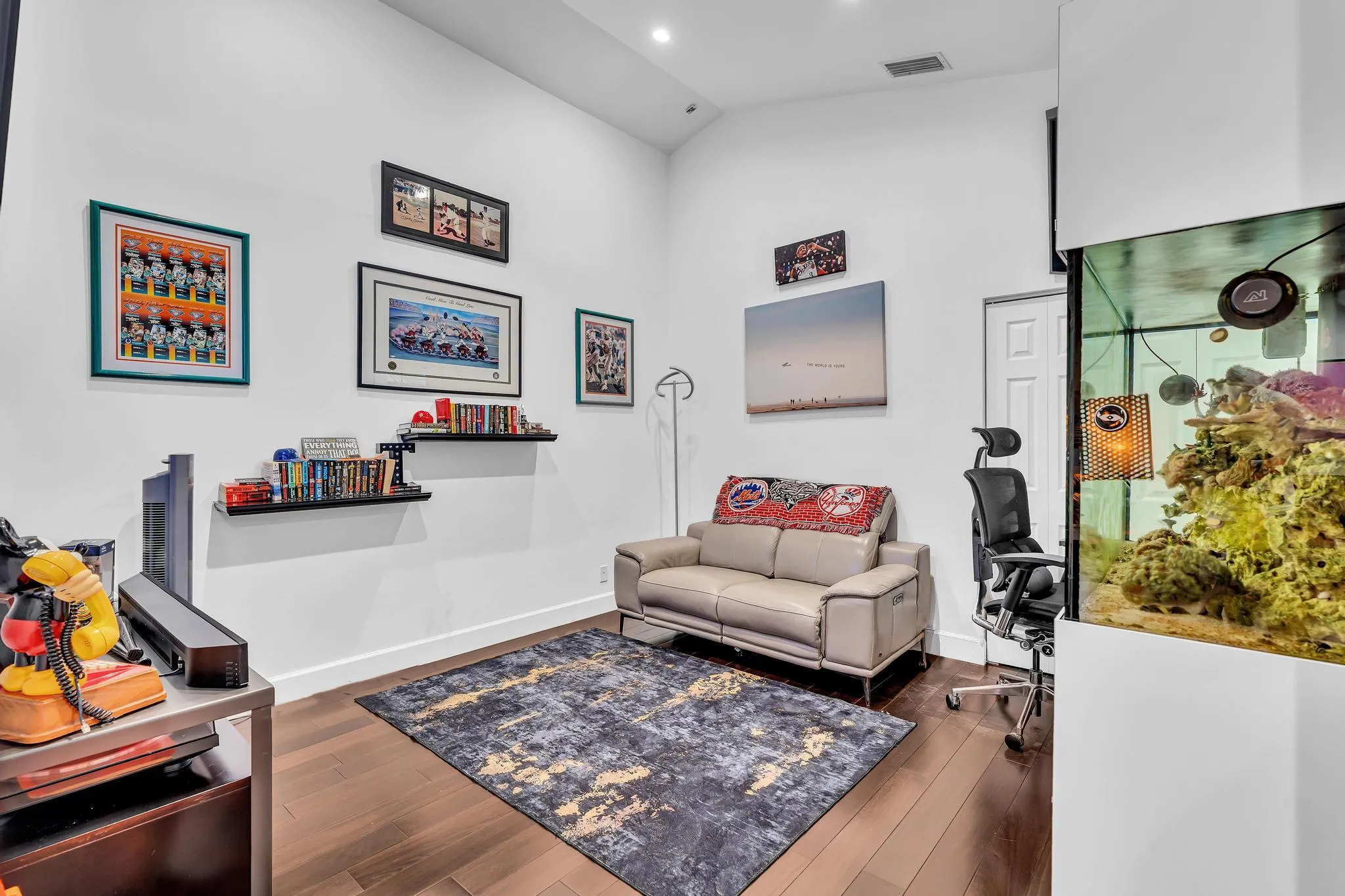 Guest Bedroom, Home Office