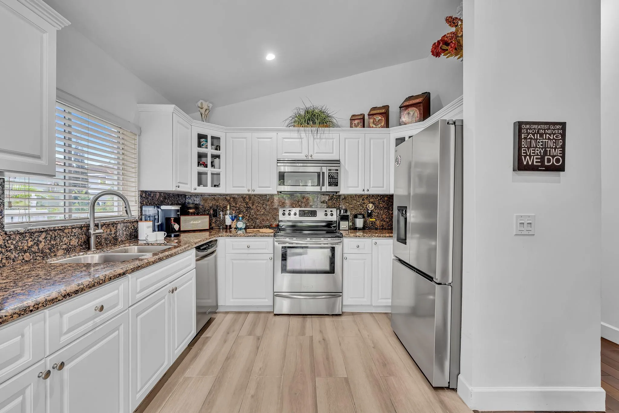 New Kitchen Cabinets and SS appliances