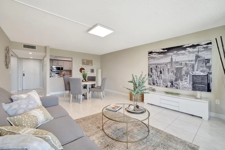 Livingroom-Diningroom