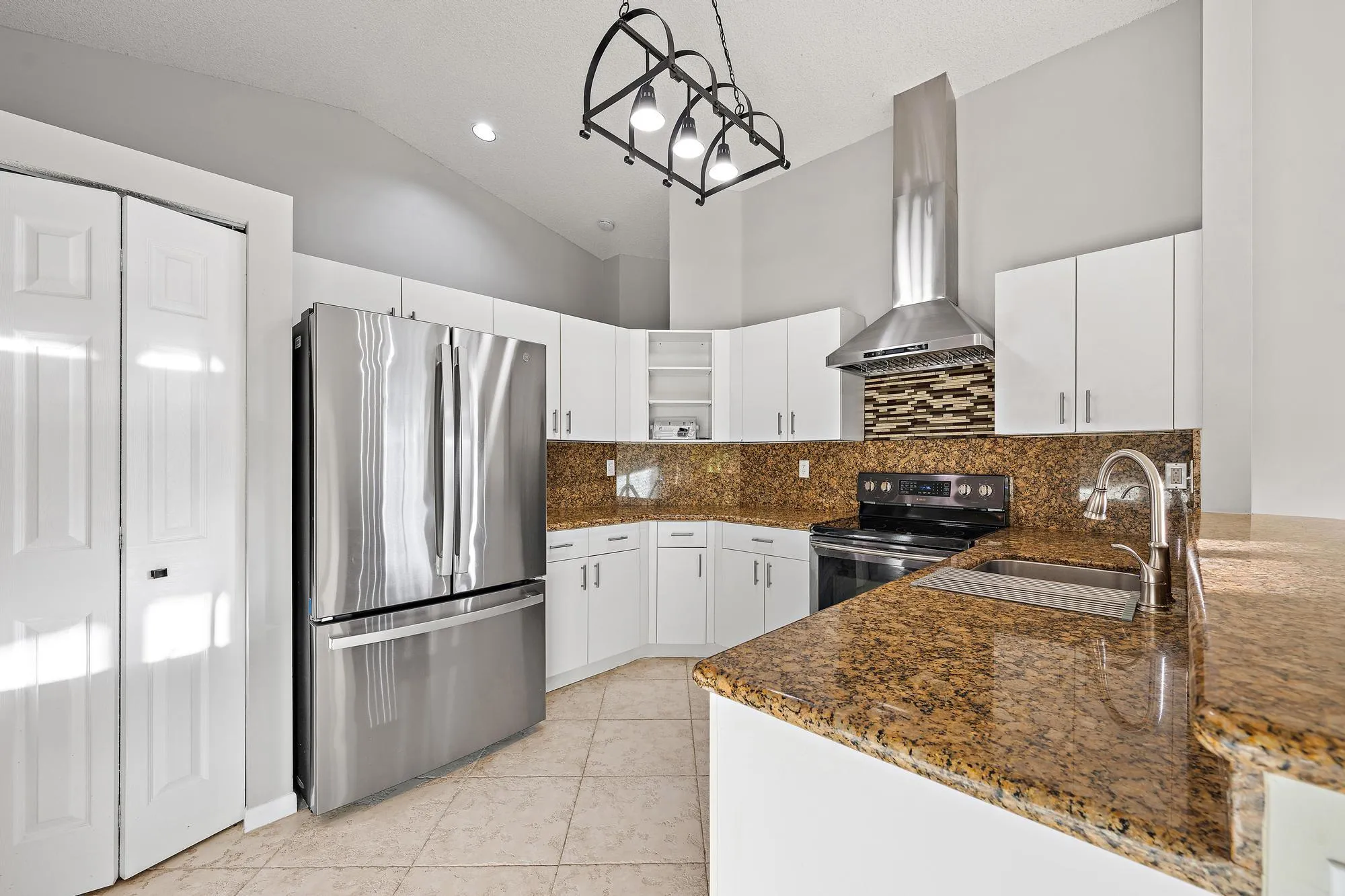 8657 Tourmaline Blvd-14