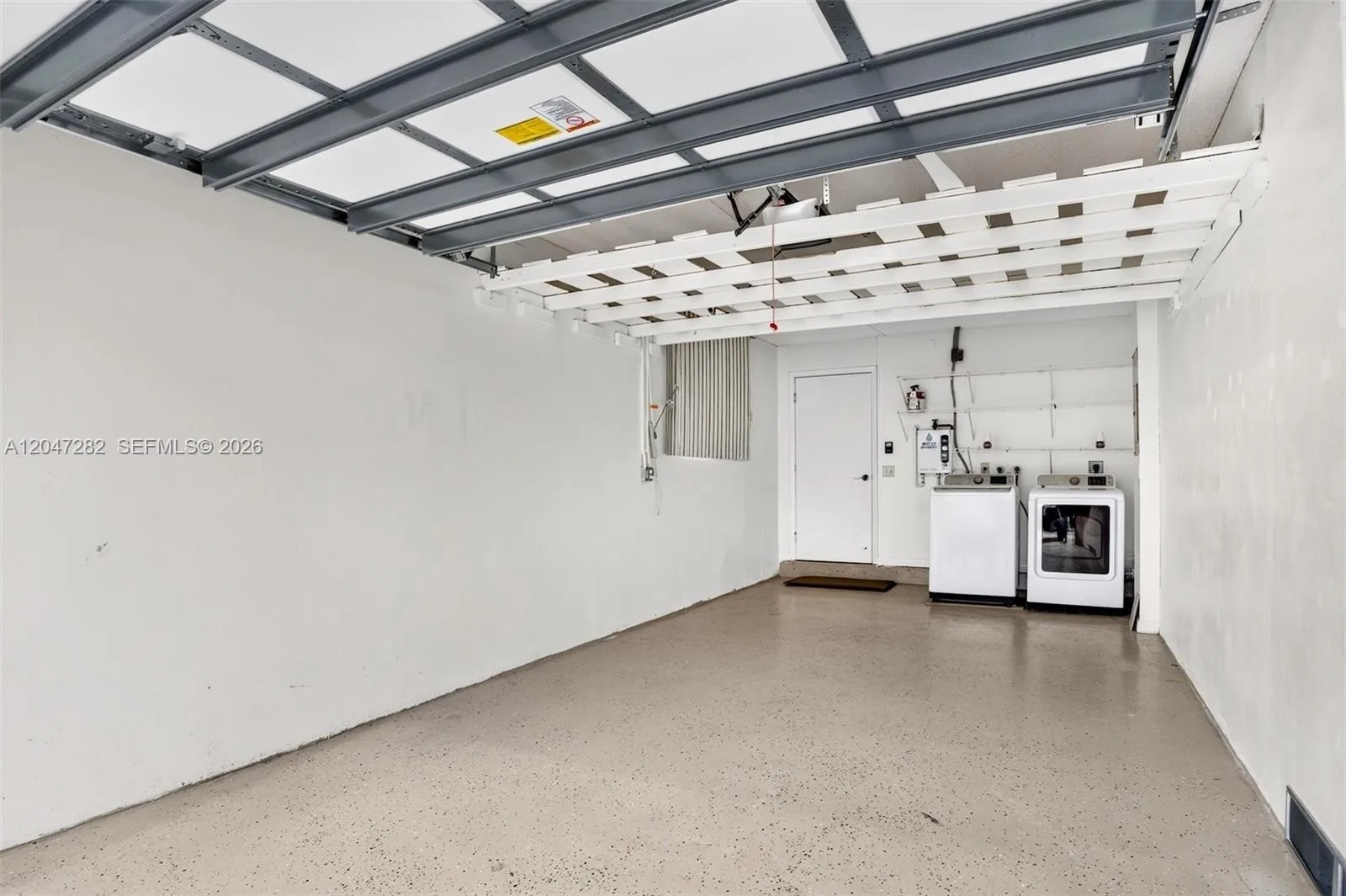 1 Car Garage