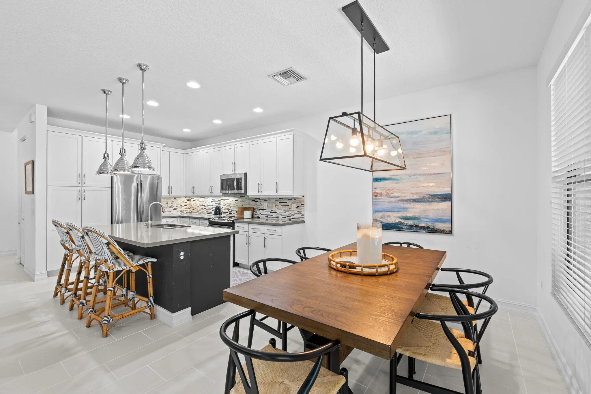 13-web-or-mls-A7400721