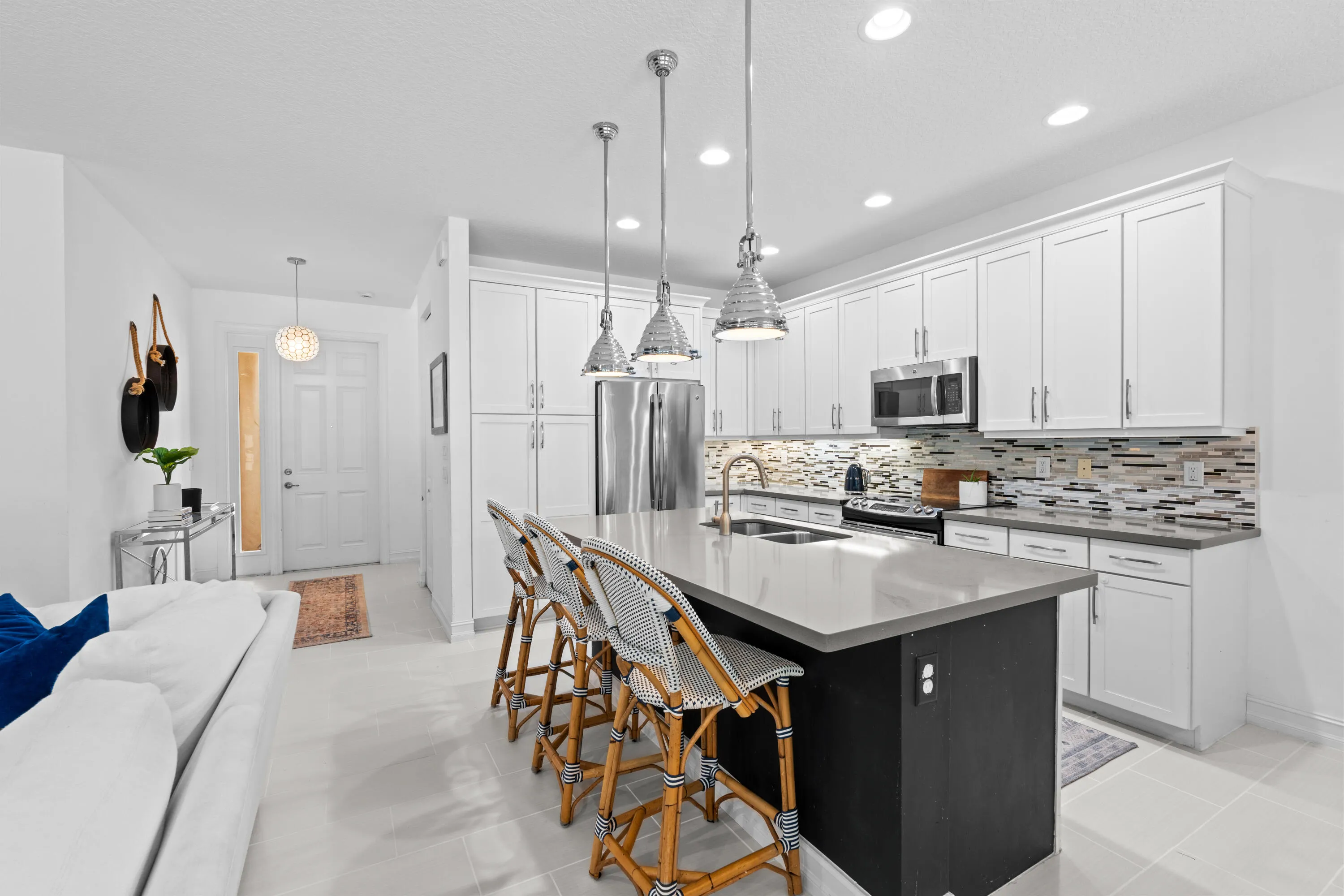 14-web-or-mls-A7400706