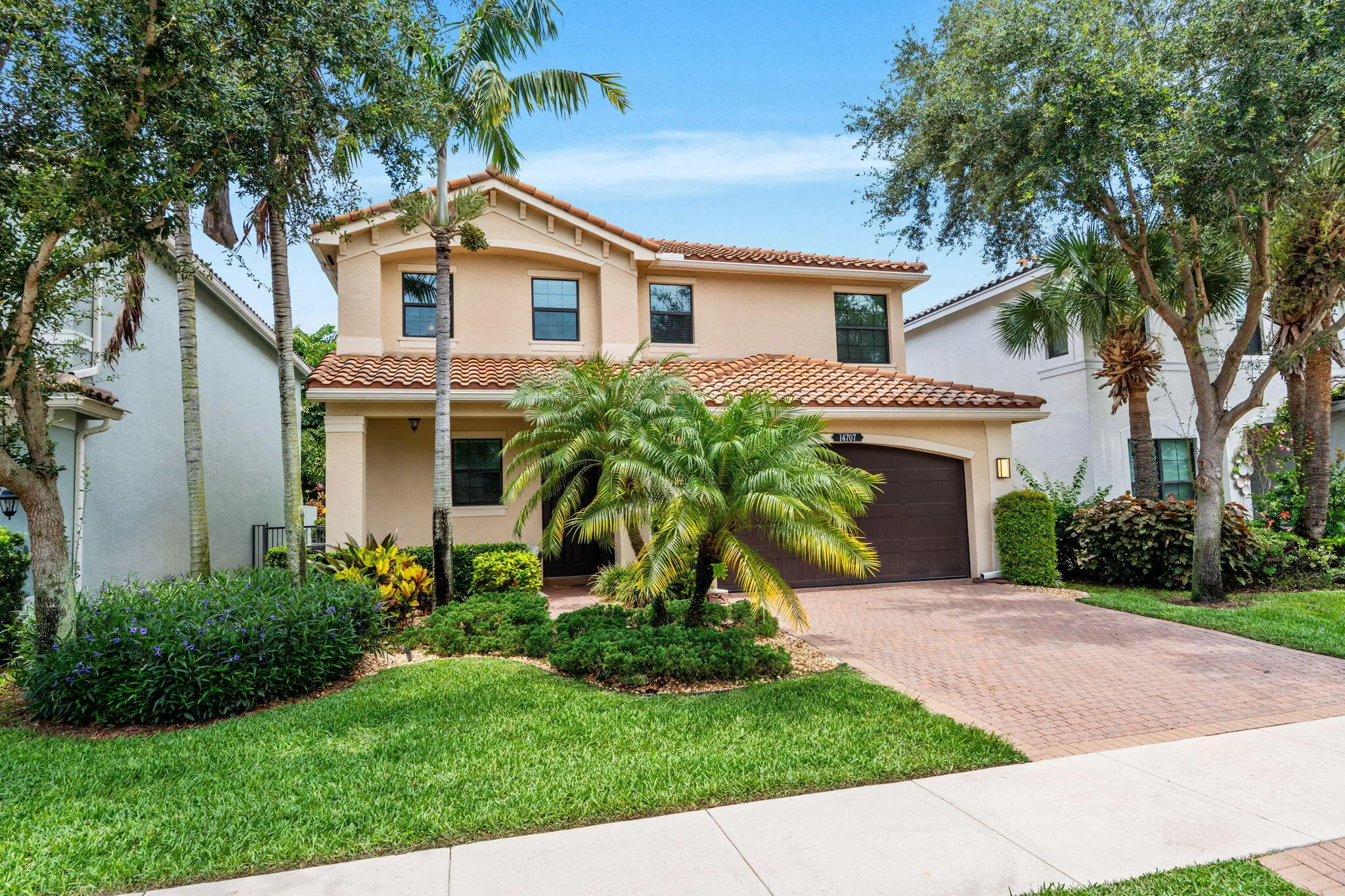 3-web-or-mls-A7400656