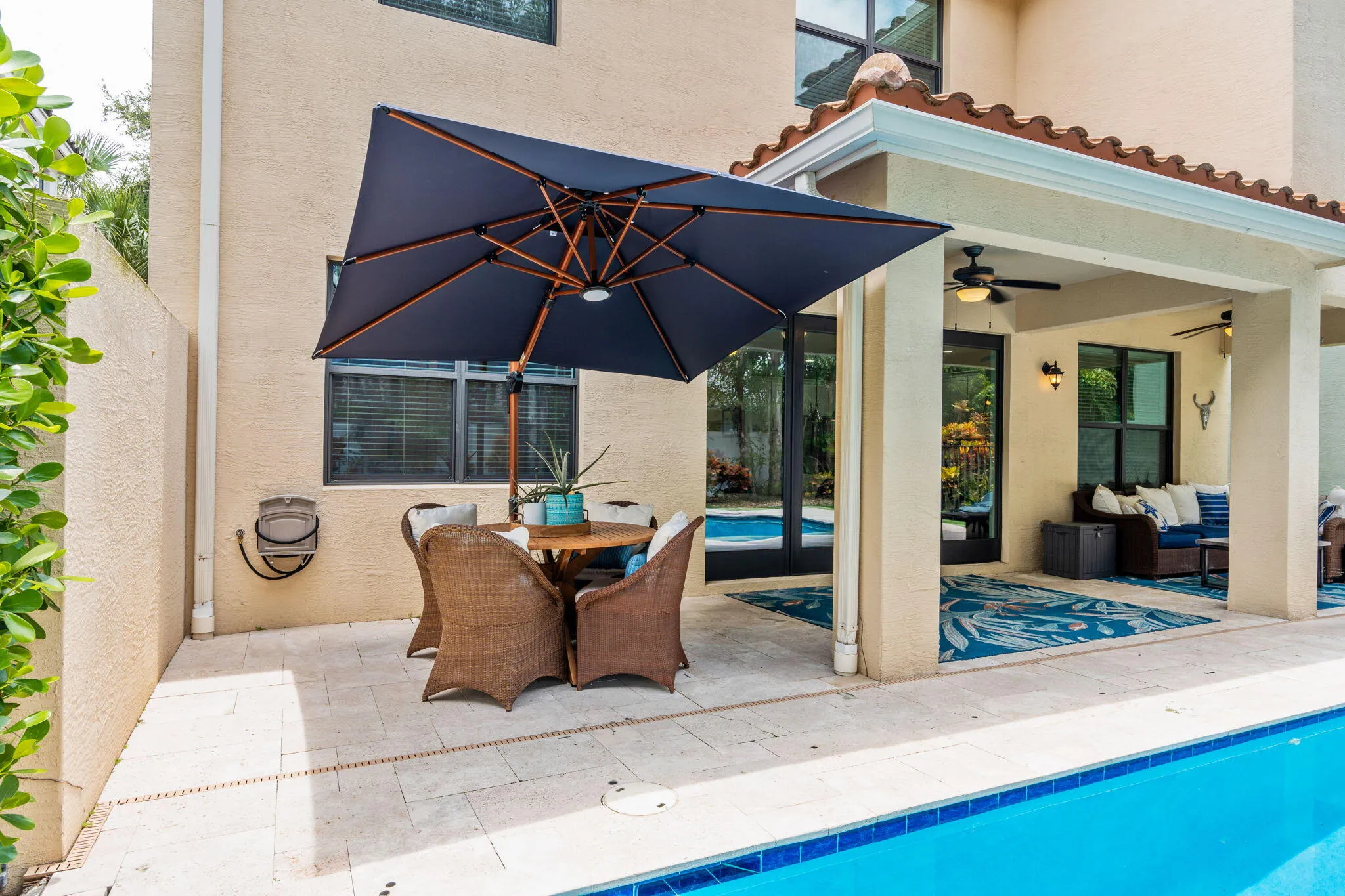 41-web-or-mls-A7400669