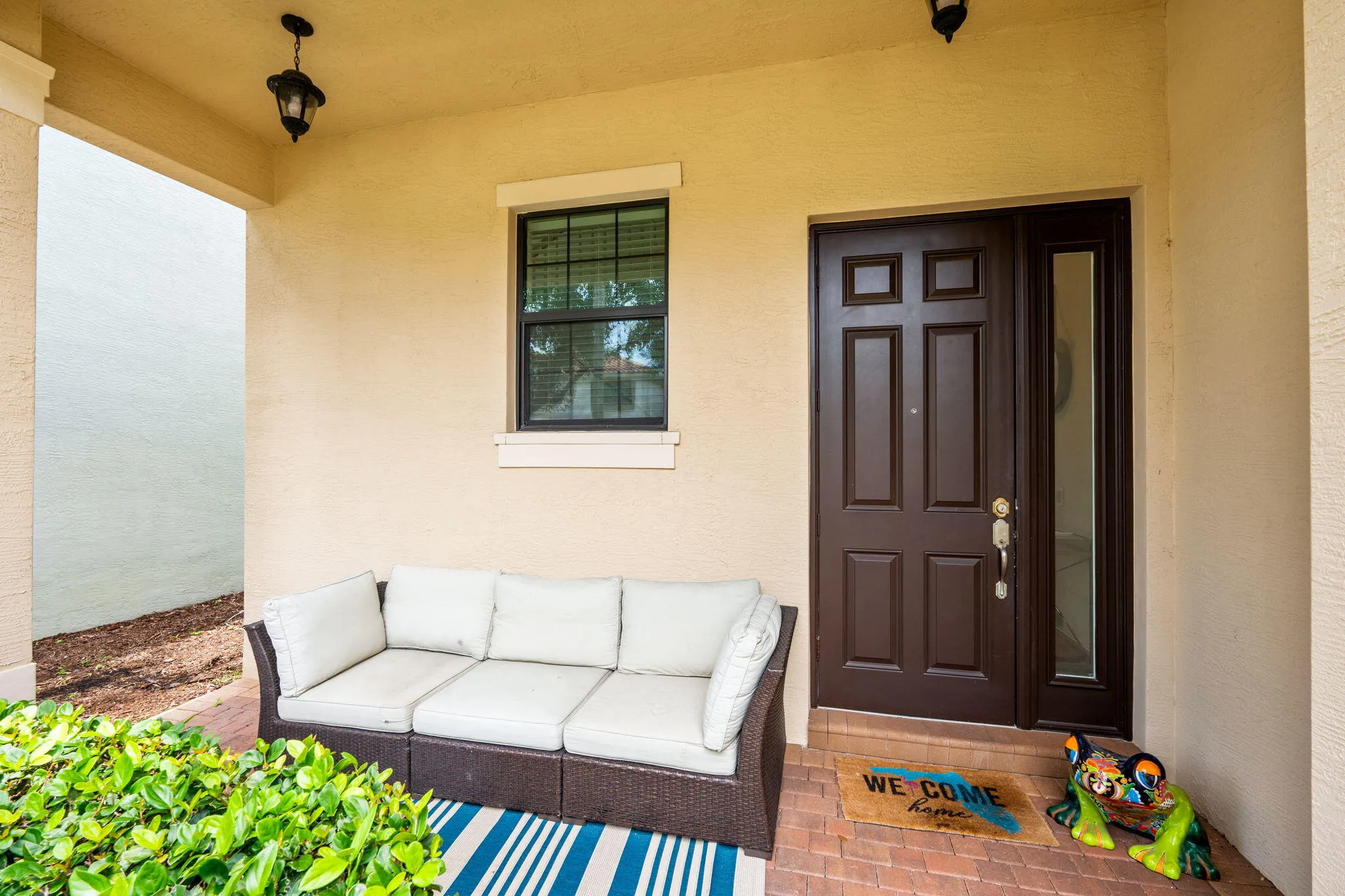 4-web-or-mls-A7400658