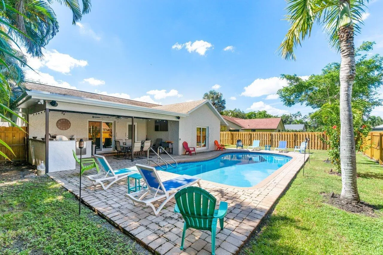 027-1315FulmarDrive-DelrayBeach-FL-33444