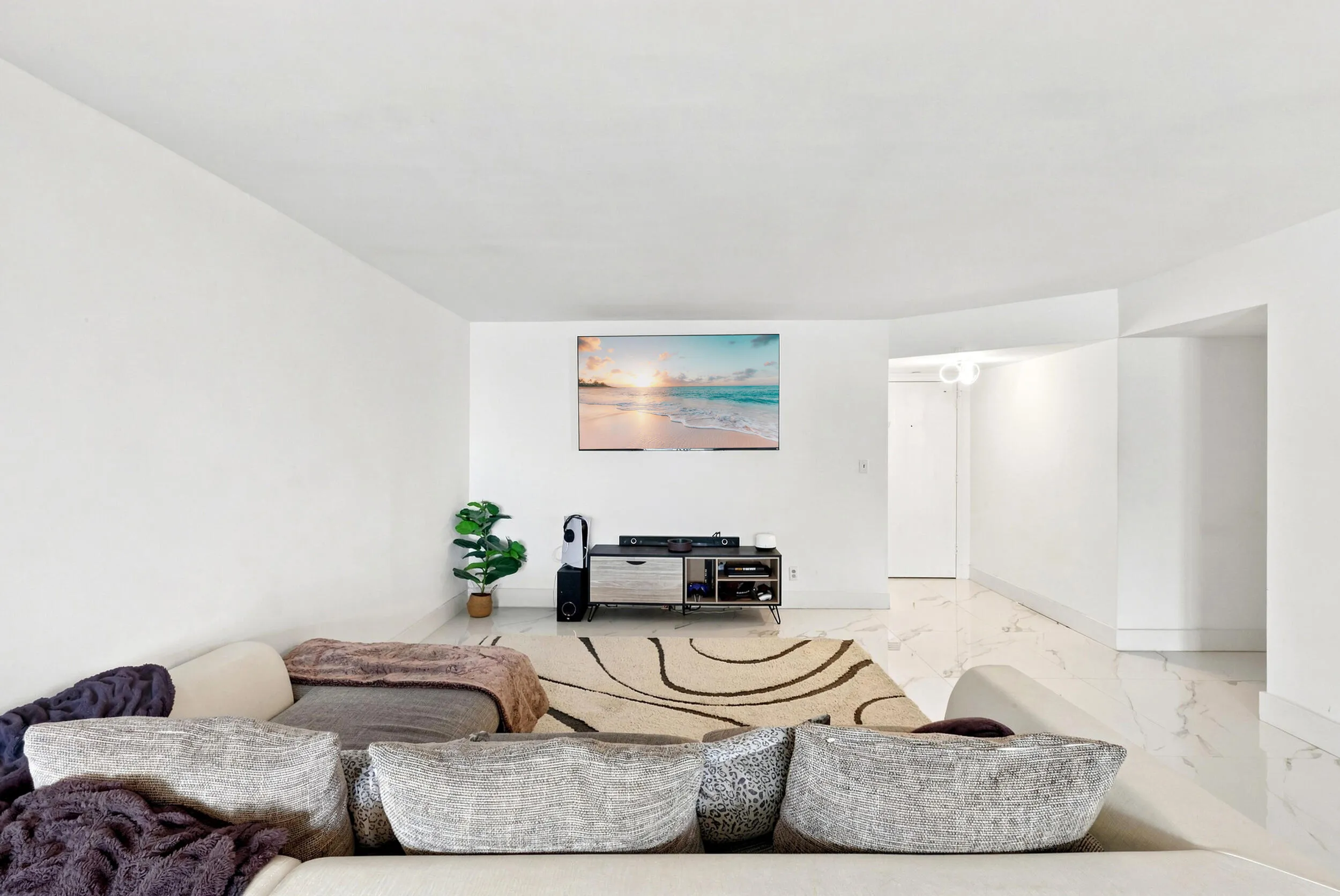 6_1000_s_ocean_blvd_pompano_beach_fl_330