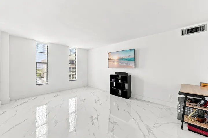 20_1000_s_ocean_blvd_pompano_beach_fl_33