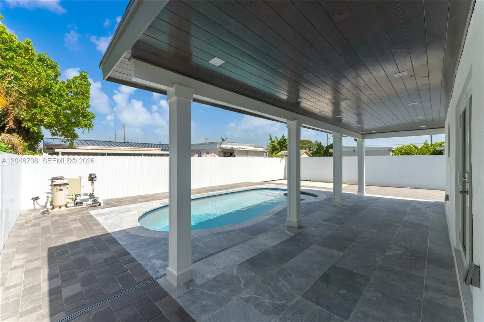 Property photo 35