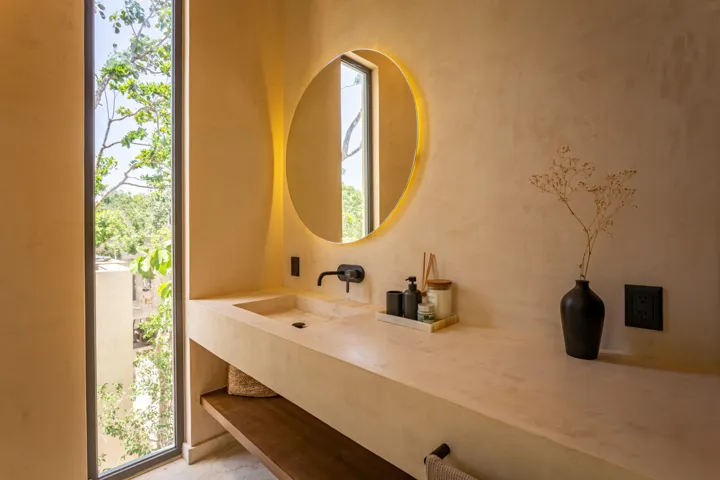 VILLA SOL Master Bathroom