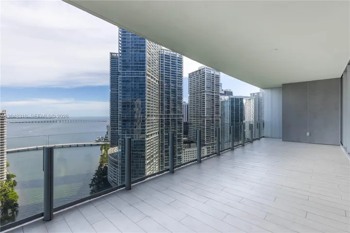 Expansive Balcony - Stunning Biscayne Bay, Miami River and Ctiy Views