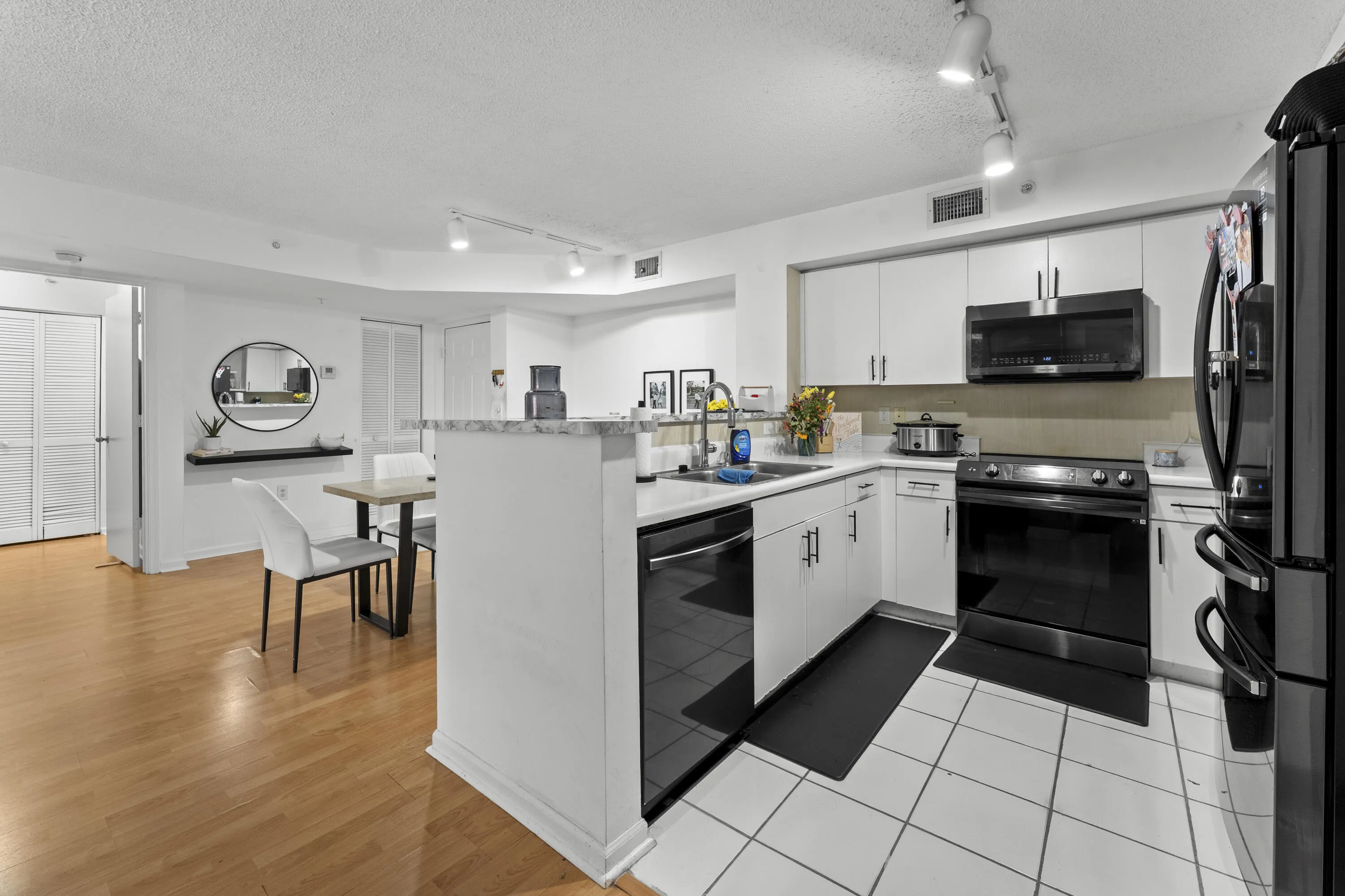 4812 N State Road 7 #205-17