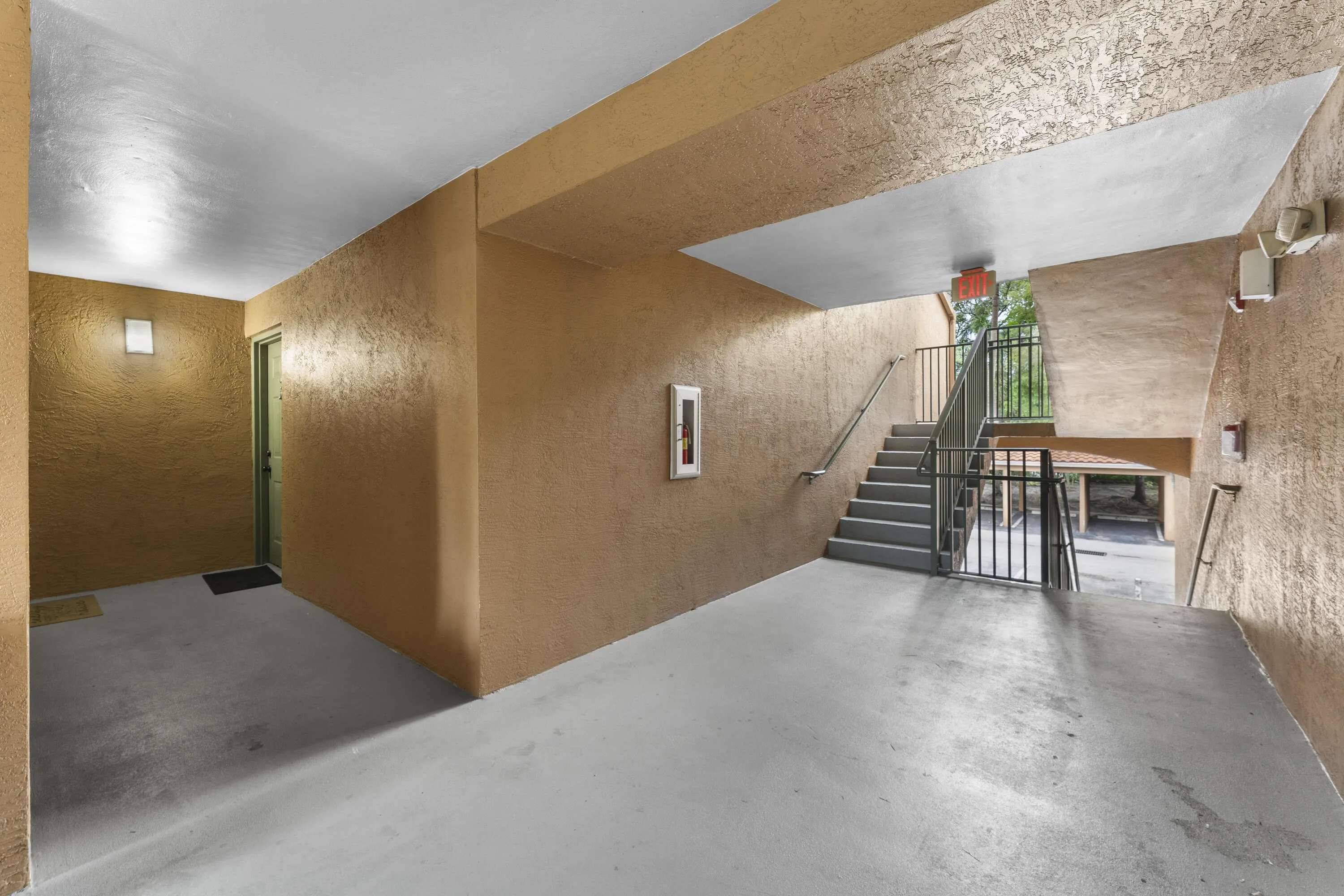 4812 N State Road 7 #205-27