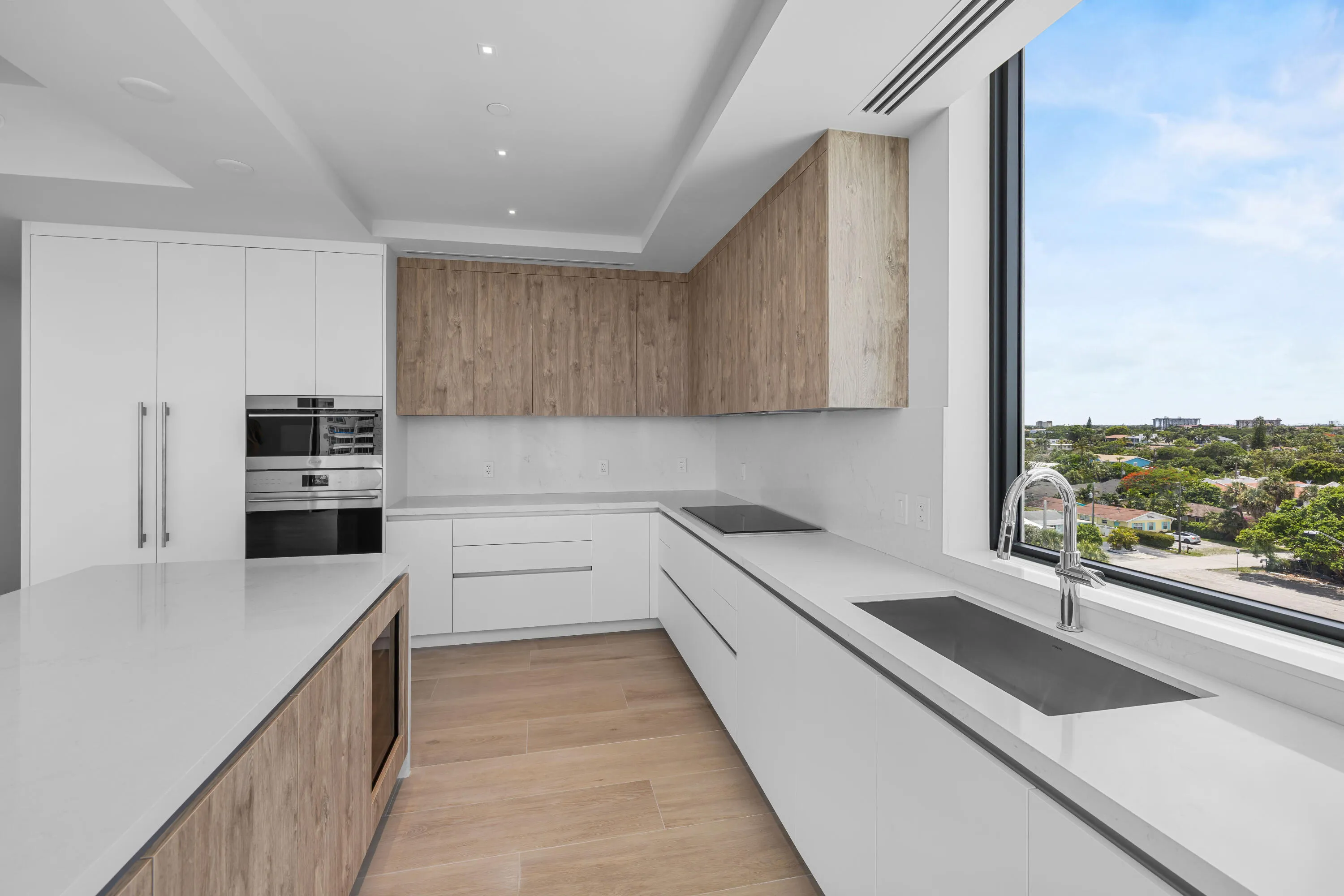 Wolf & Sub-zero Appliances & Italian Cabinetry