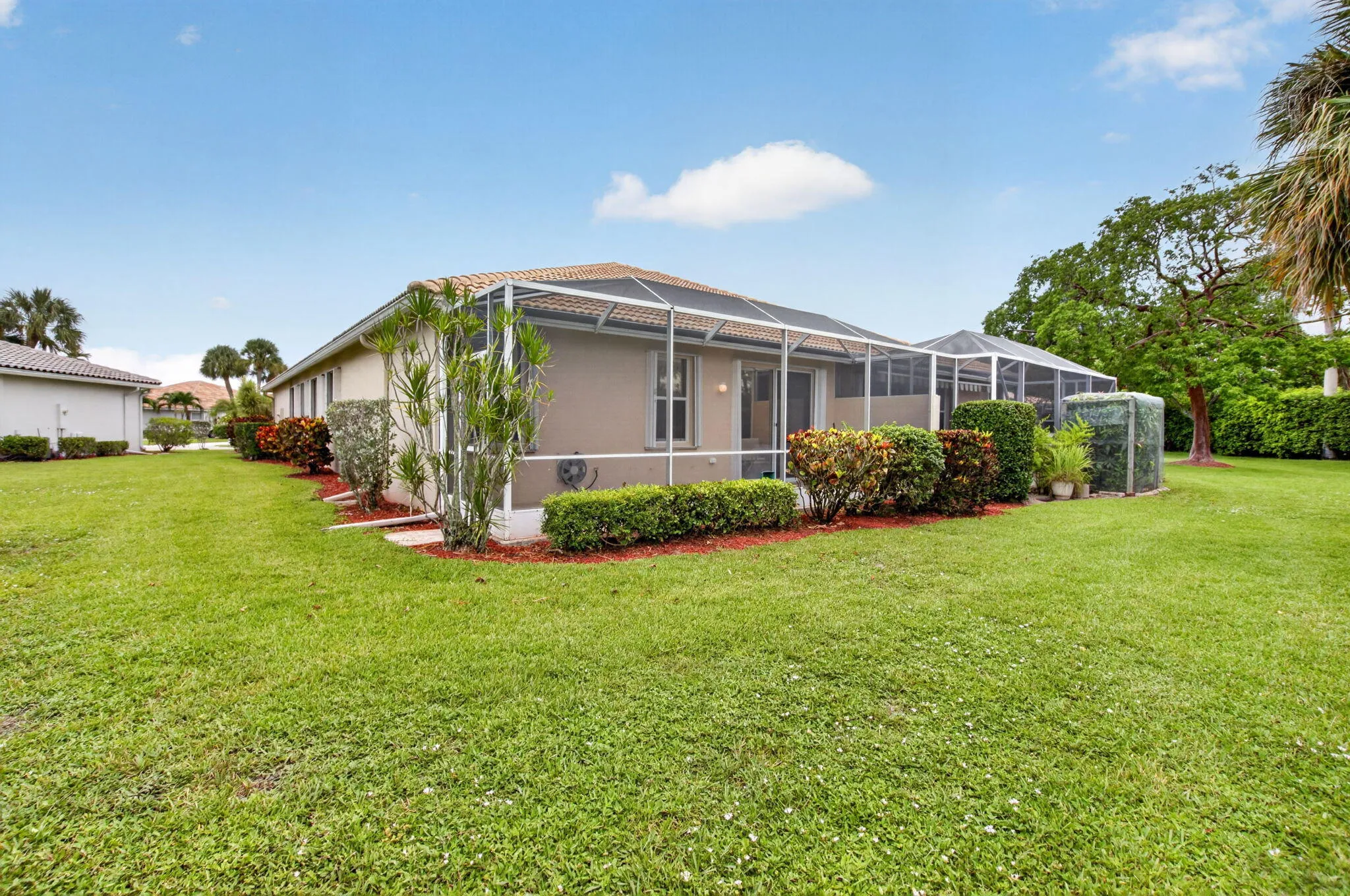 very large green space. Quiet and not facing any other neighbors!