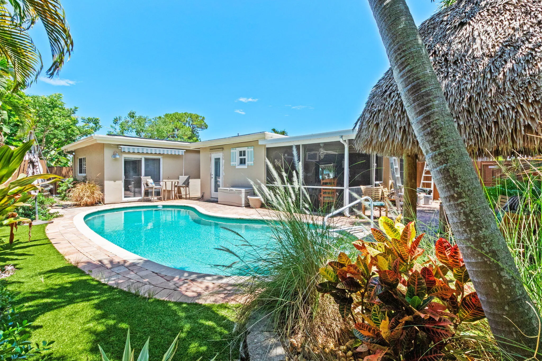 23-web-or-mls-349-sw-14th-ct