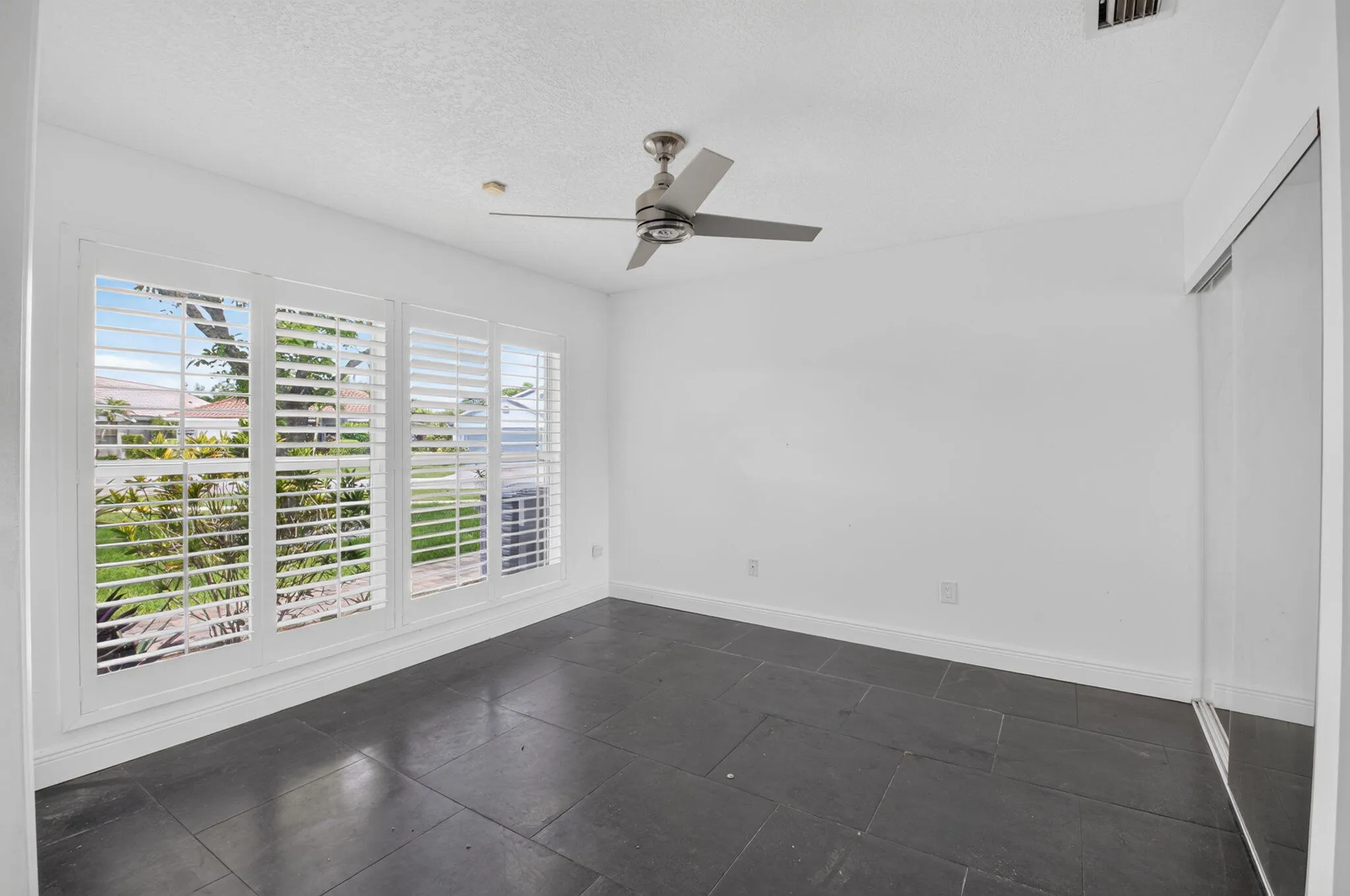 Den/3rd bedroom with wet bar option