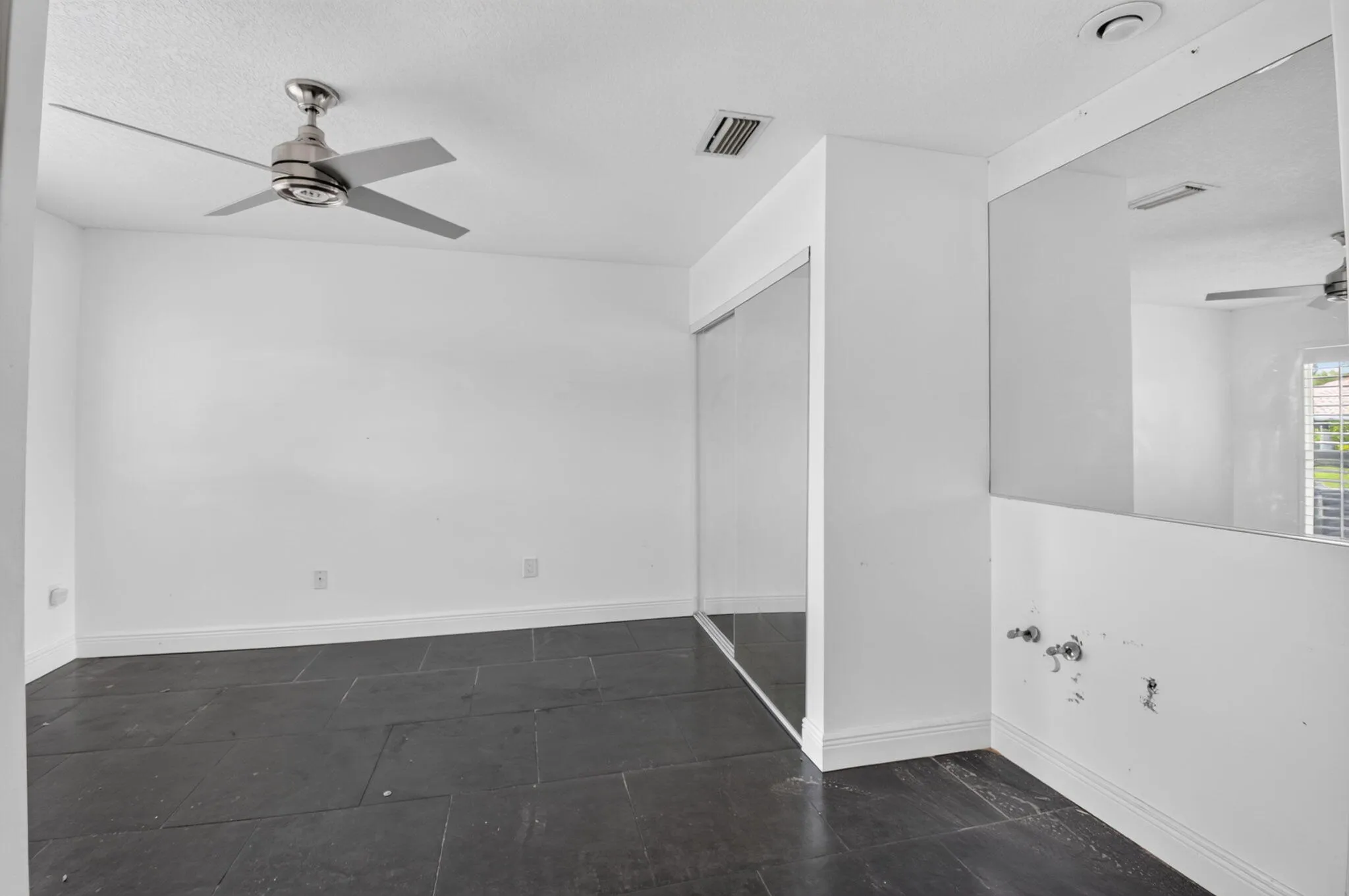 Den/3rd bedroom with wet bar option