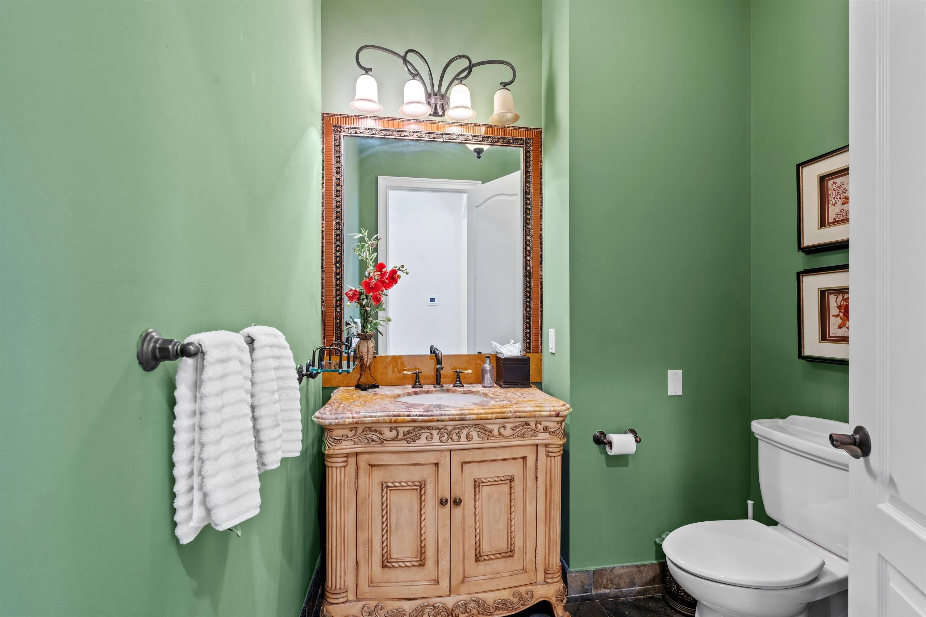 POWDER_ROOM_1