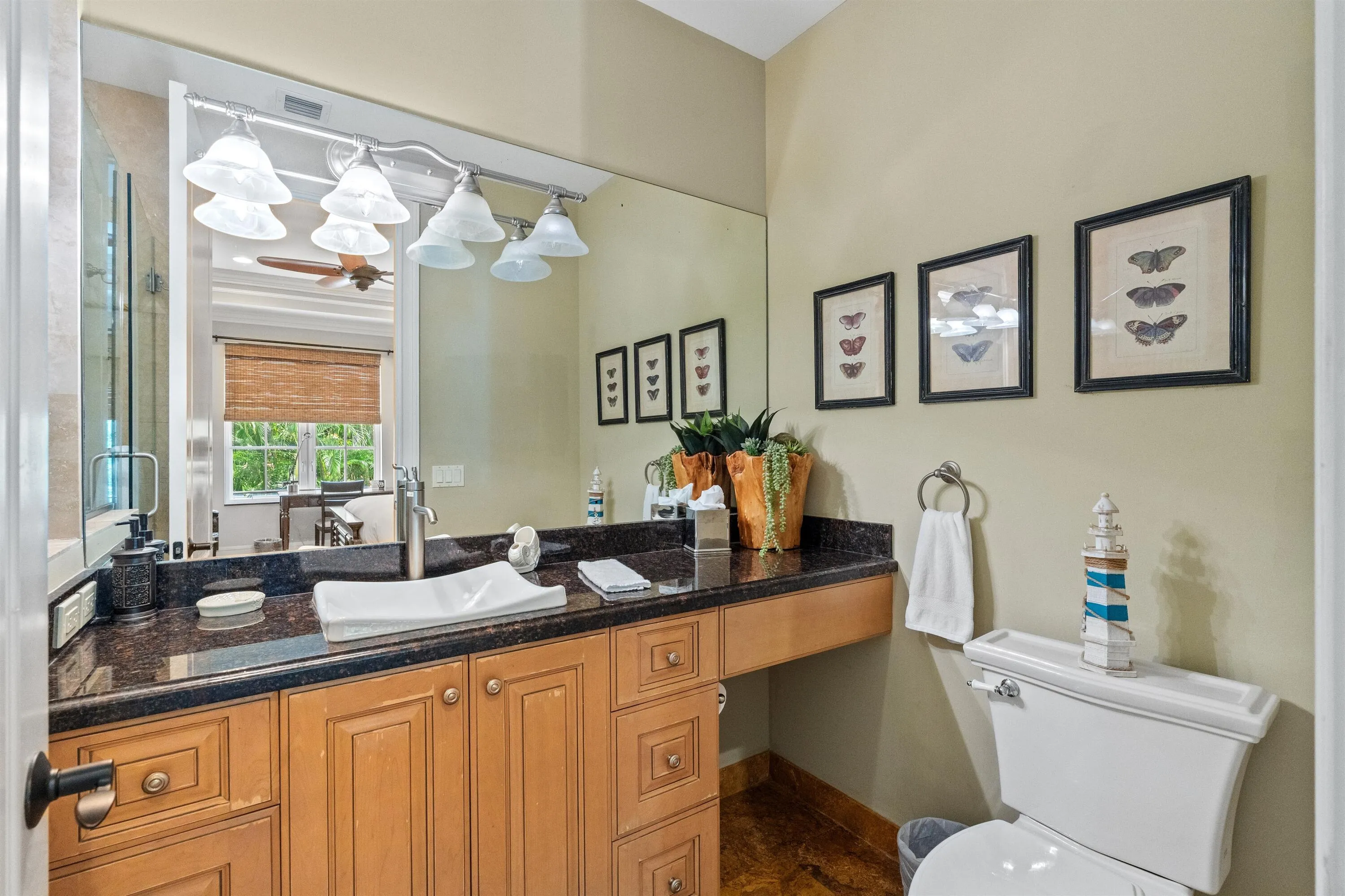 BATHROOM_2