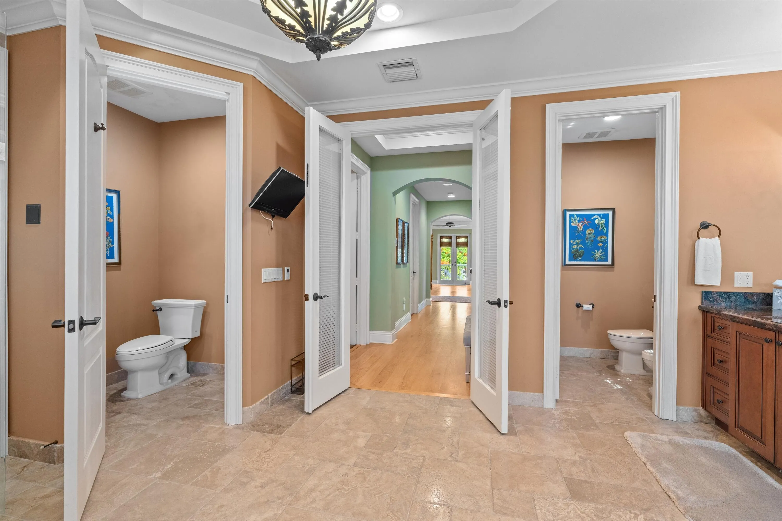 PRIMARY_BATHROOM_TO_BED
