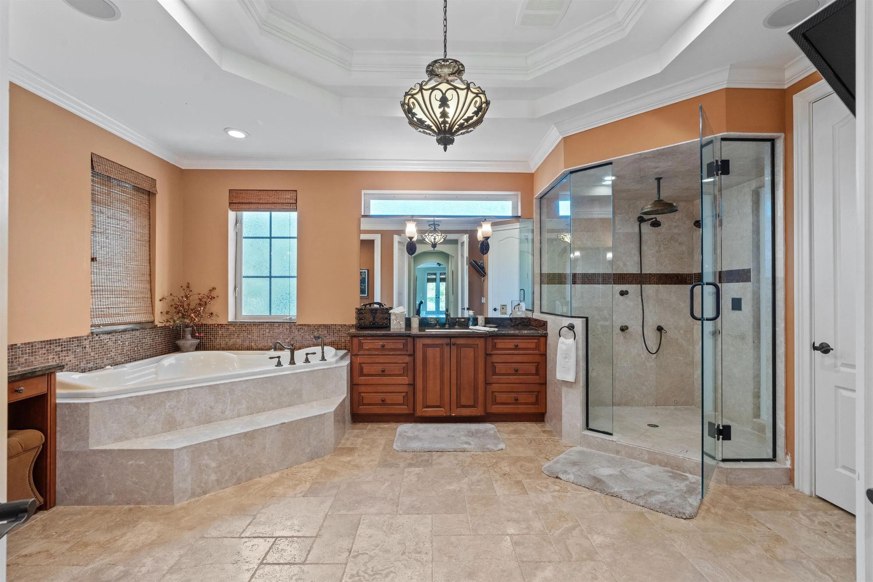 PRAIMARY_BATHROOM_STRAIGHT