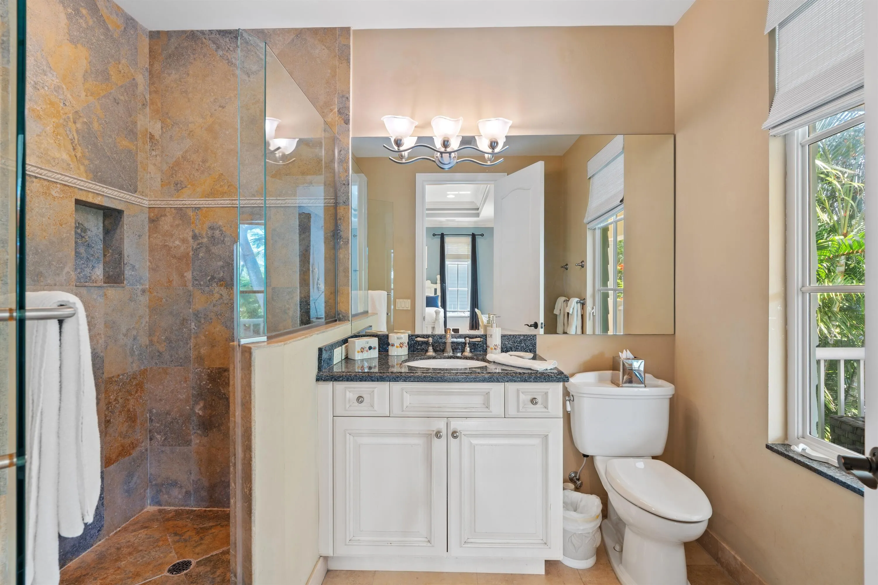 BATHROOM_4