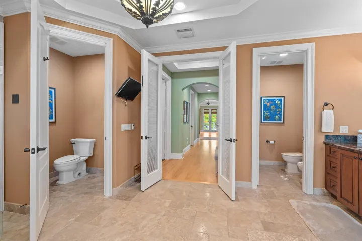 PRIMARY_BATHROOM_TO_BED
