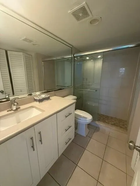 Main bathroom