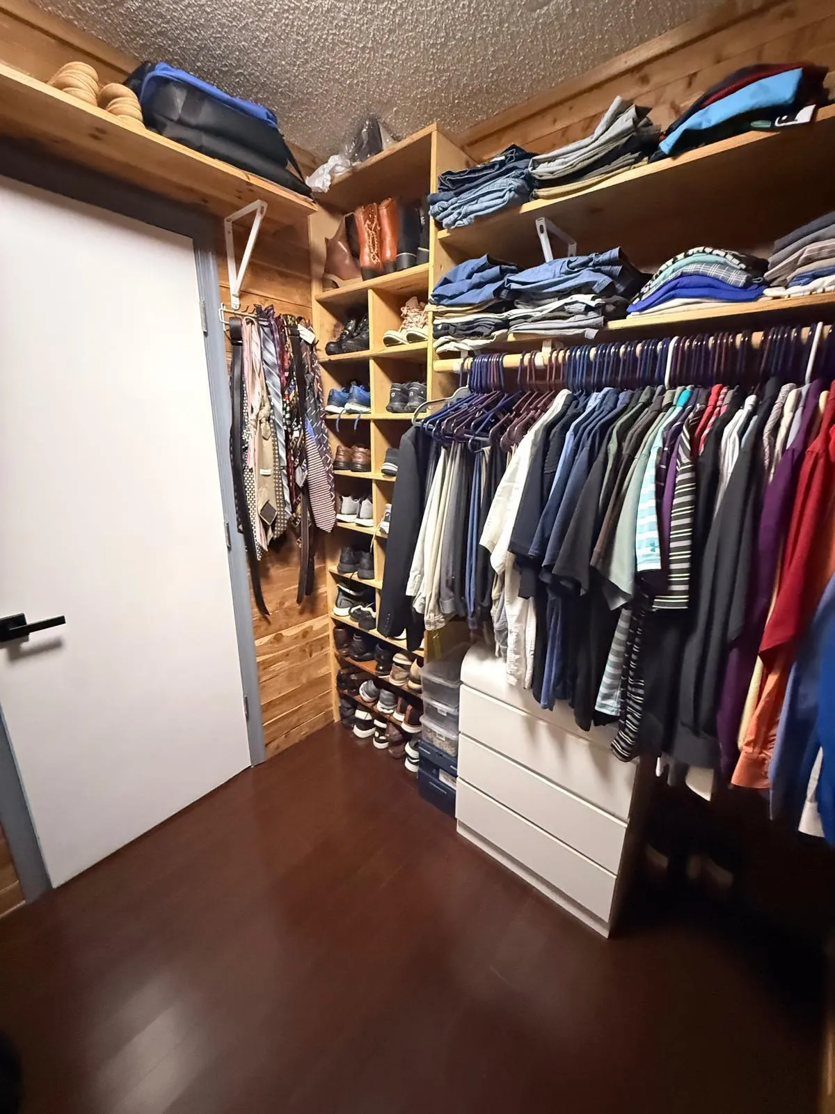 Primary Bedroom Closet