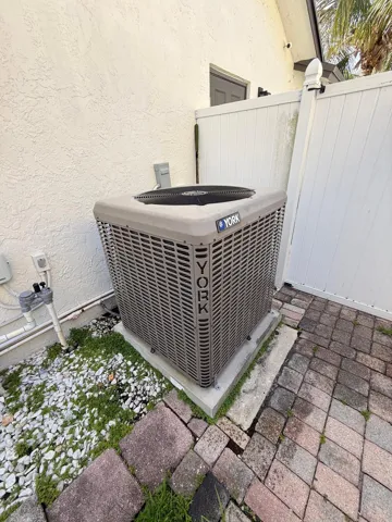AC Compressor