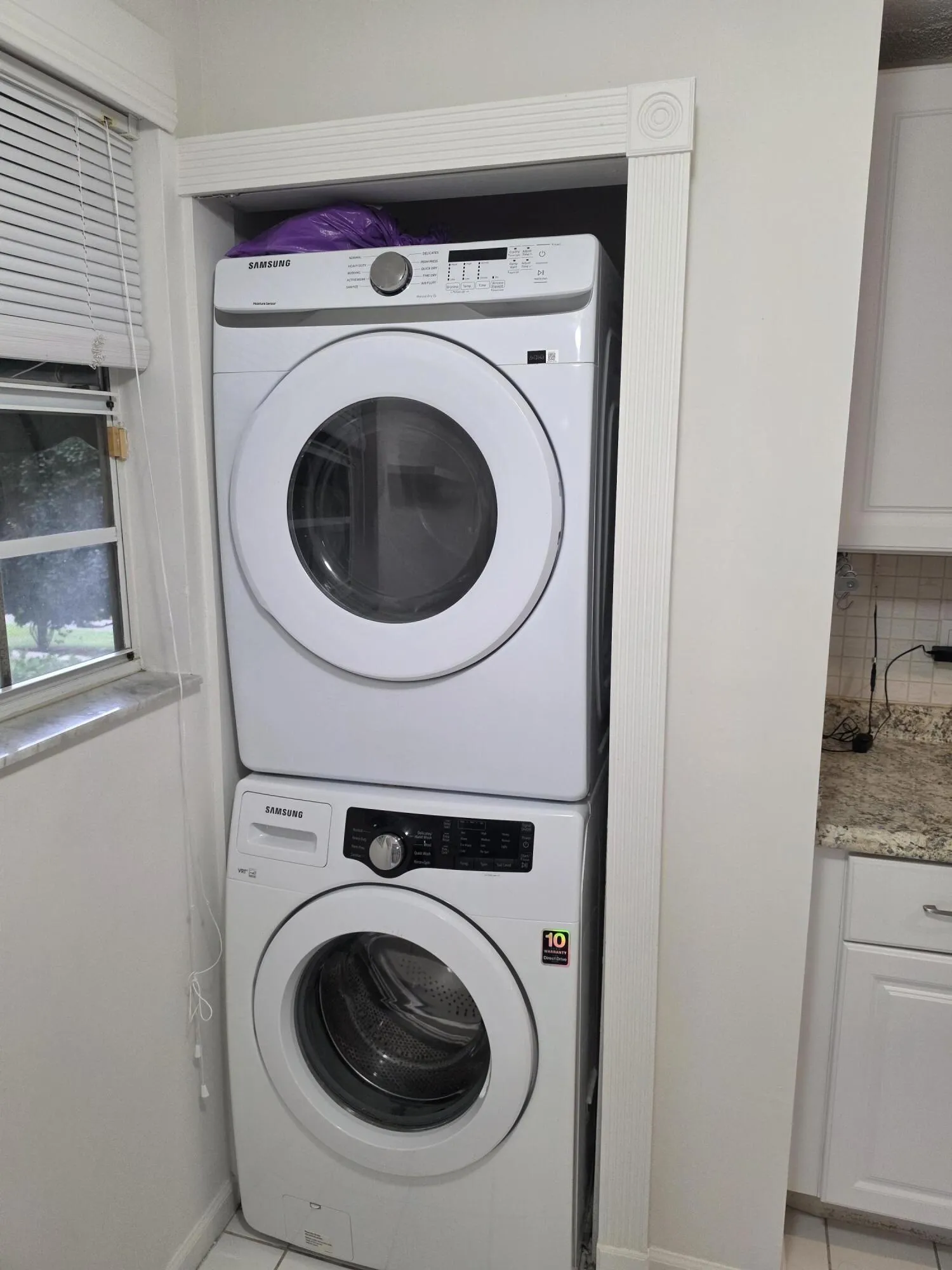 6584 VIA REGINA - UPDATED WASHER-DRYER P