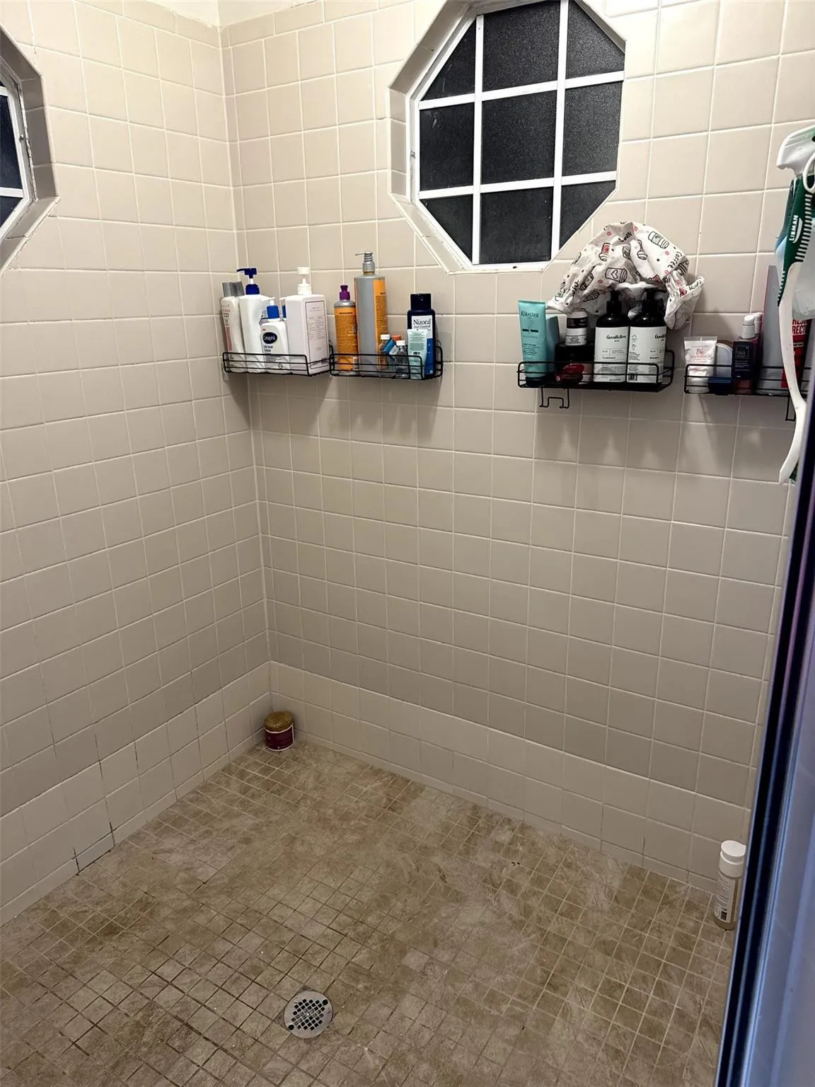6584 VIA REGINA - UPDATED KITCHEN PHOTO