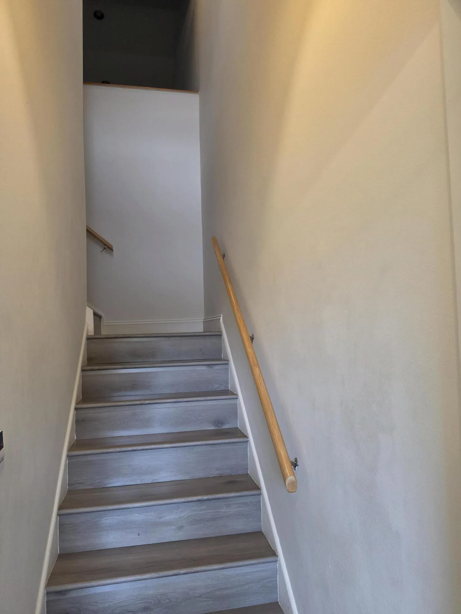 6584 VIA REGINA - STAIRCASE PHOTO