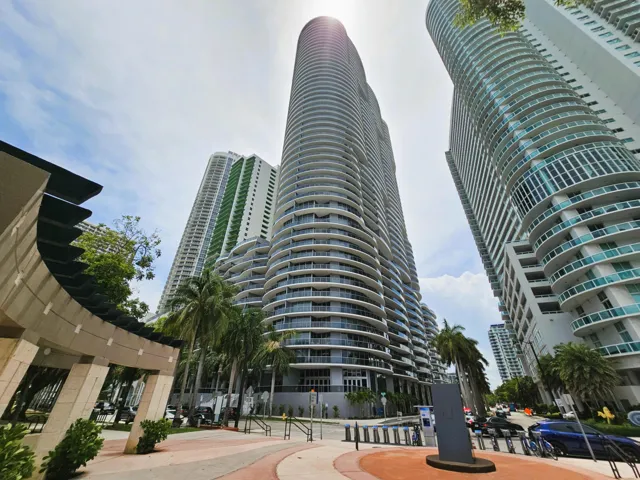 Aria on The Bay
