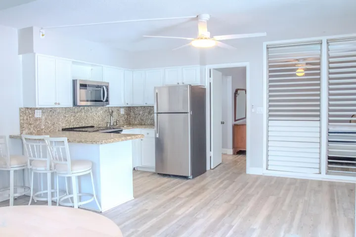 2condo-living-room3