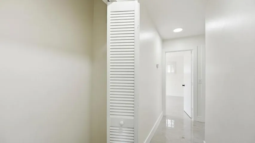 22914382_1_880_495