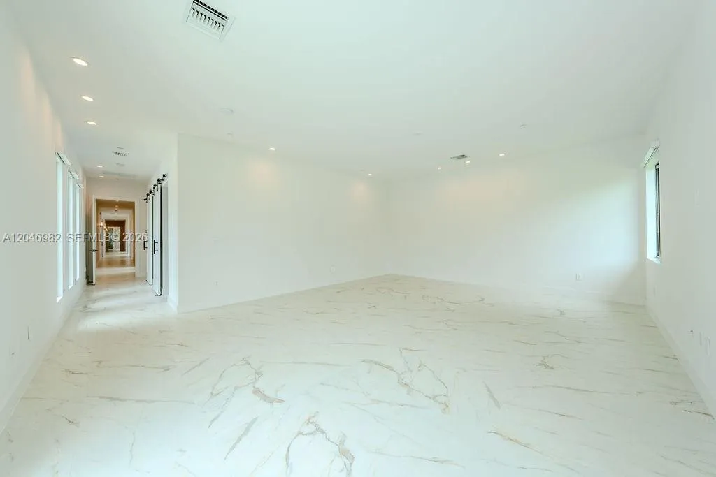 Property photo 52