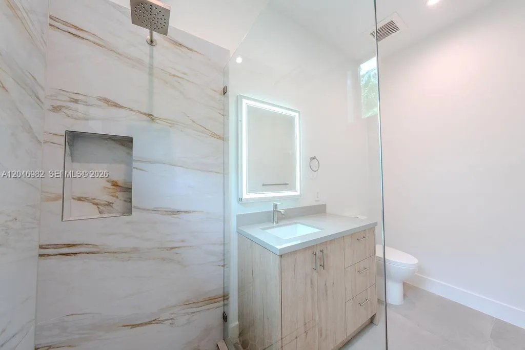 Property photo 127