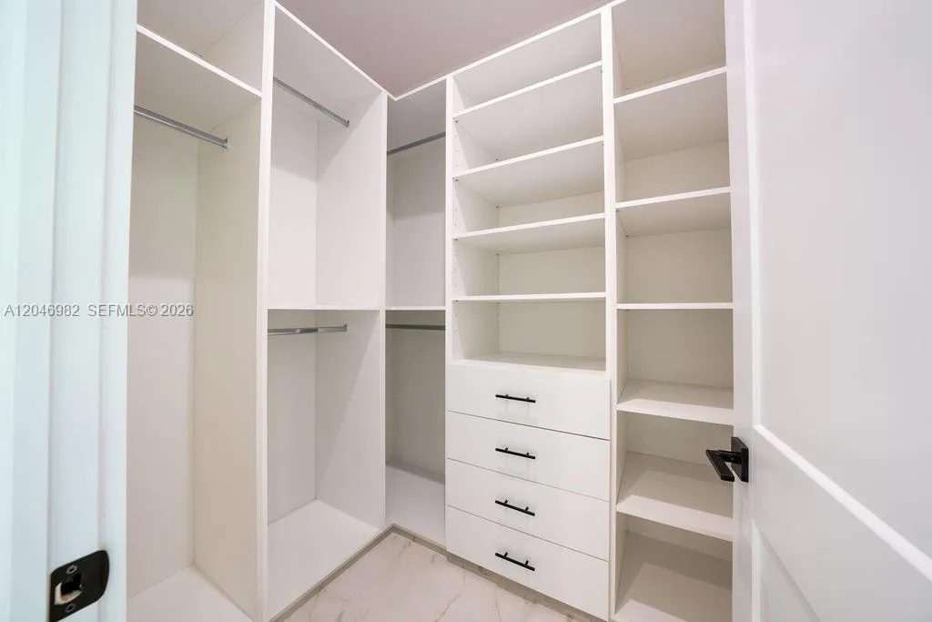 Property photo 124
