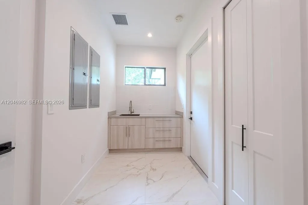Property photo 81