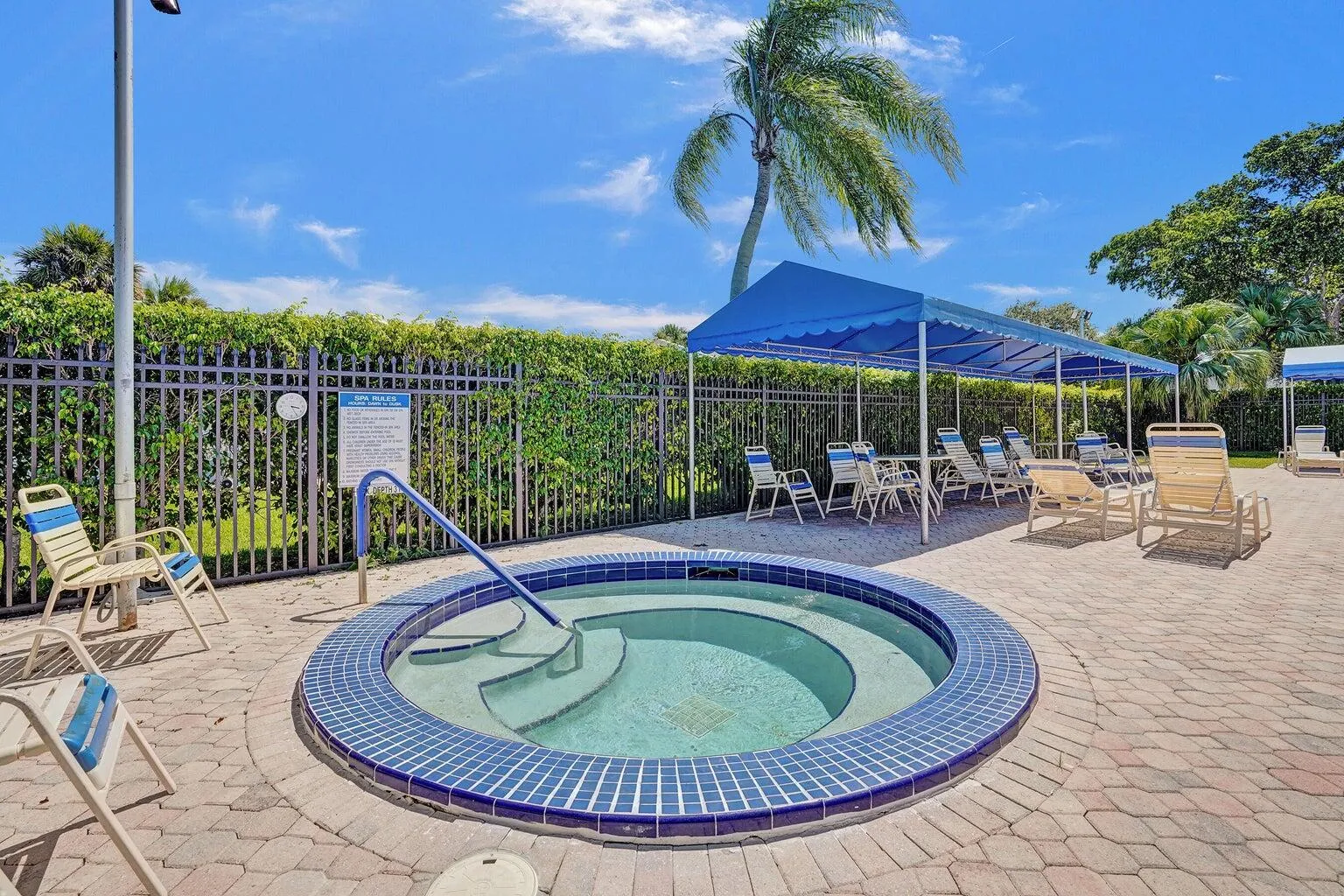 Hot Tub​​‌​​​​‌​​‌‌​‌‌​​​‌‌​‌​‌​‌​​​‌​​ BlueTile